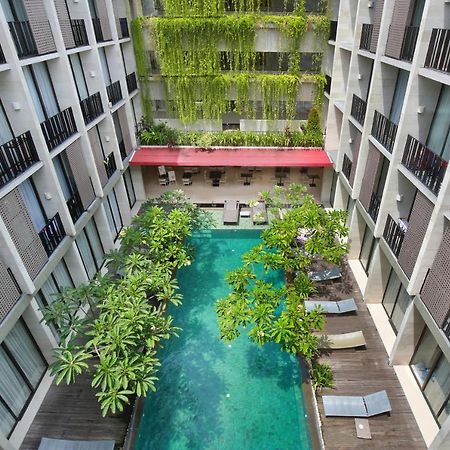 Hotel Terrace At Kuta Легиан Экстерьер фото